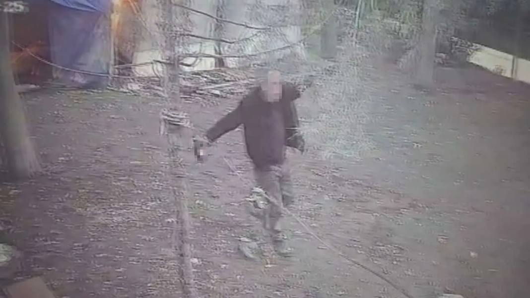 Hatay’da Madde Bağımlısı Dehşet Saçtı! Kundaklama Anı Ortaya Çıktı 2